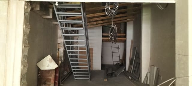 Commercial for rent in Este, Castelló de la Plana - € 2,300 (Ref: 9344899)