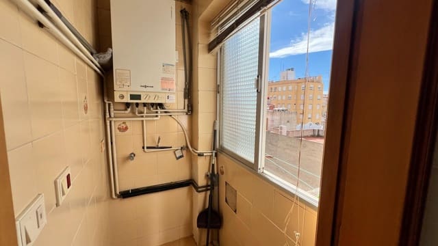 4 slaapkamer Flat te koop in Centro, Castelló de la Plana - € 170.000 (Ref: 9355947)