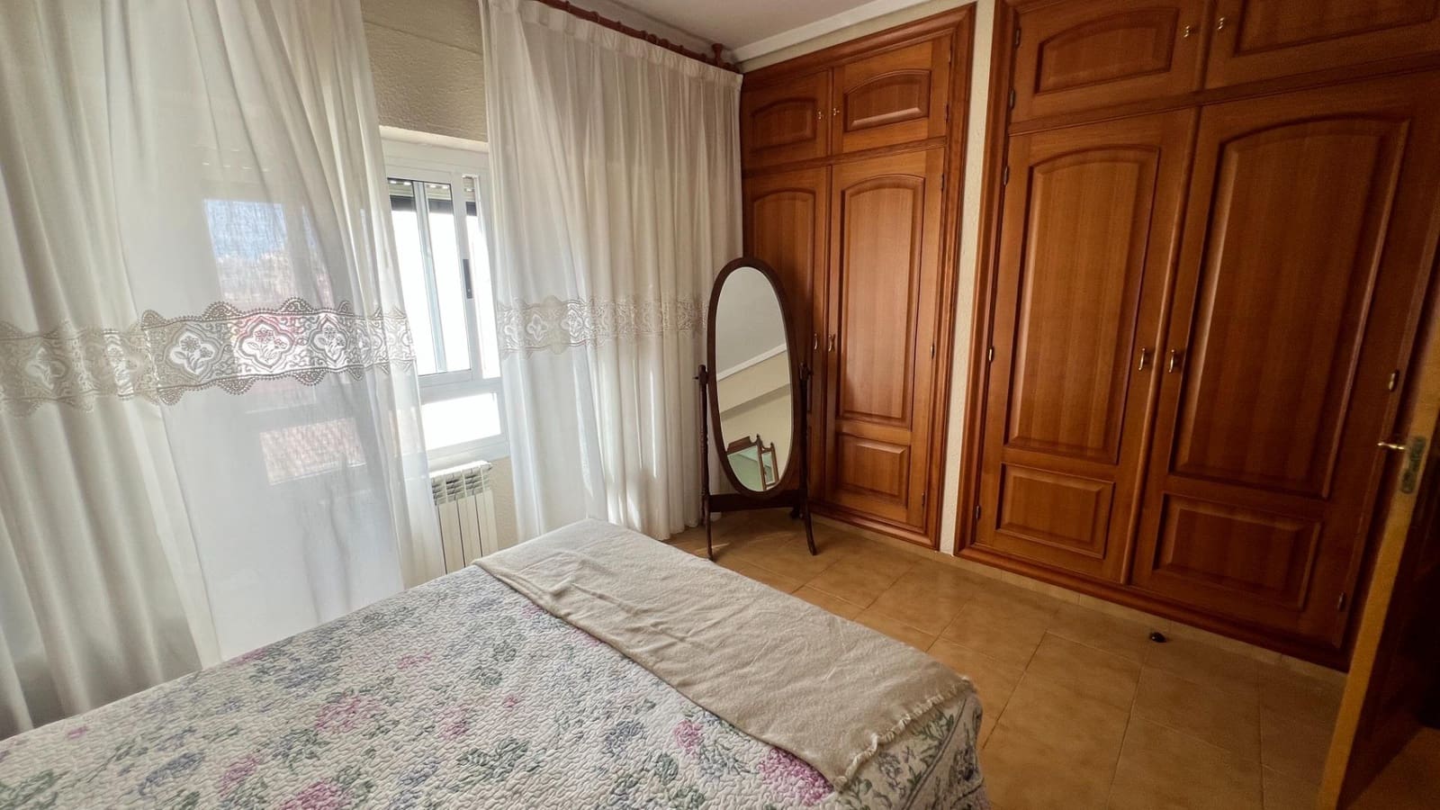4 slaapkamer Flat te koop in Castello de la Plana - € 170.000 (Ref: 9355947)