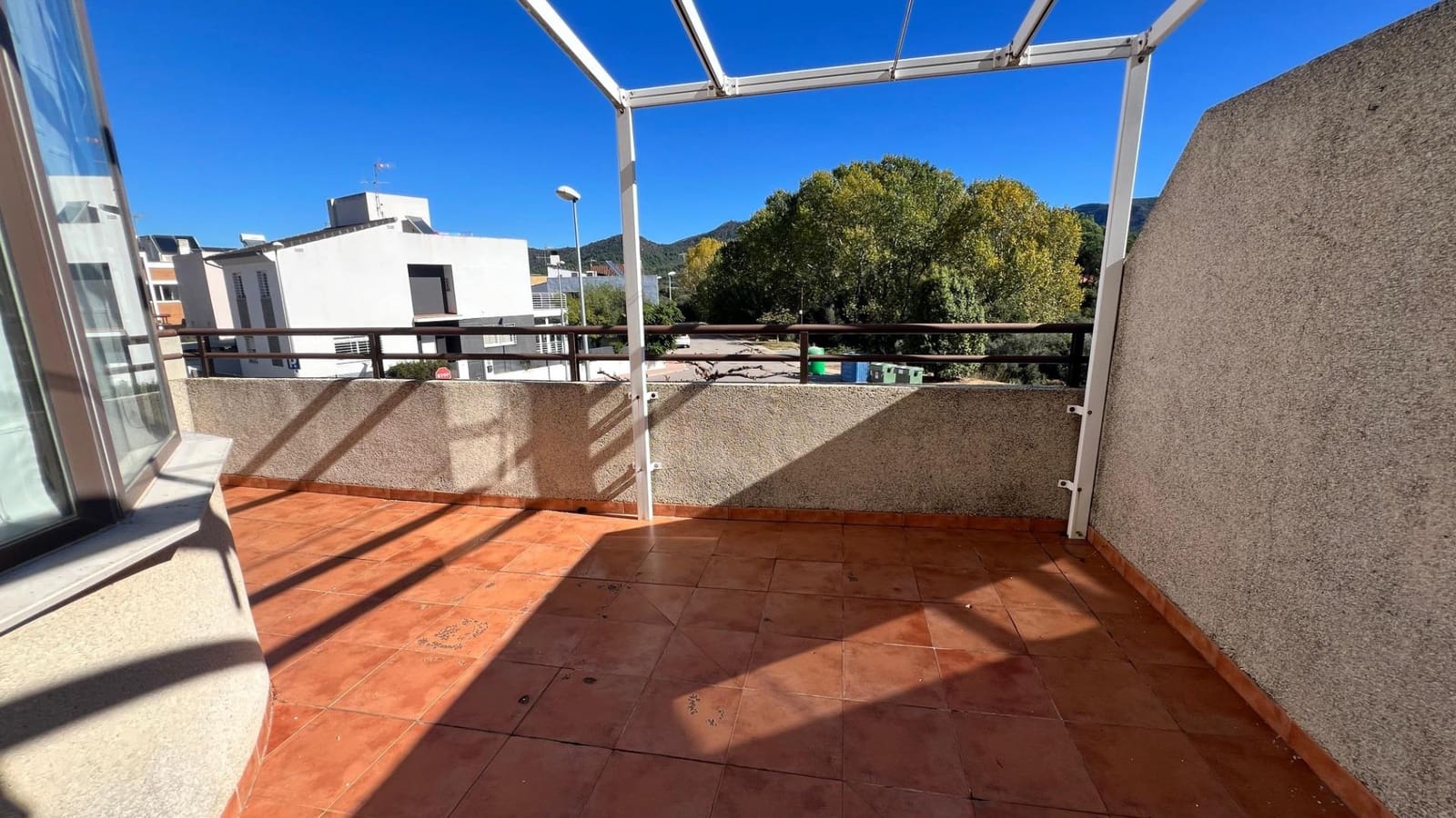 5 makuuhuone Rivitalo myytävänä paikassa La Pobla Tornesa mukana 
autotalli - 220 000 € (Ref: 9375411)