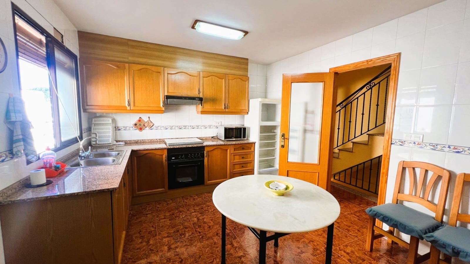 5 makuuhuone Rivitalo myytävänä paikassa La Pobla Tornesa mukana 
autotalli - 220 000 € (Ref: 9375411)