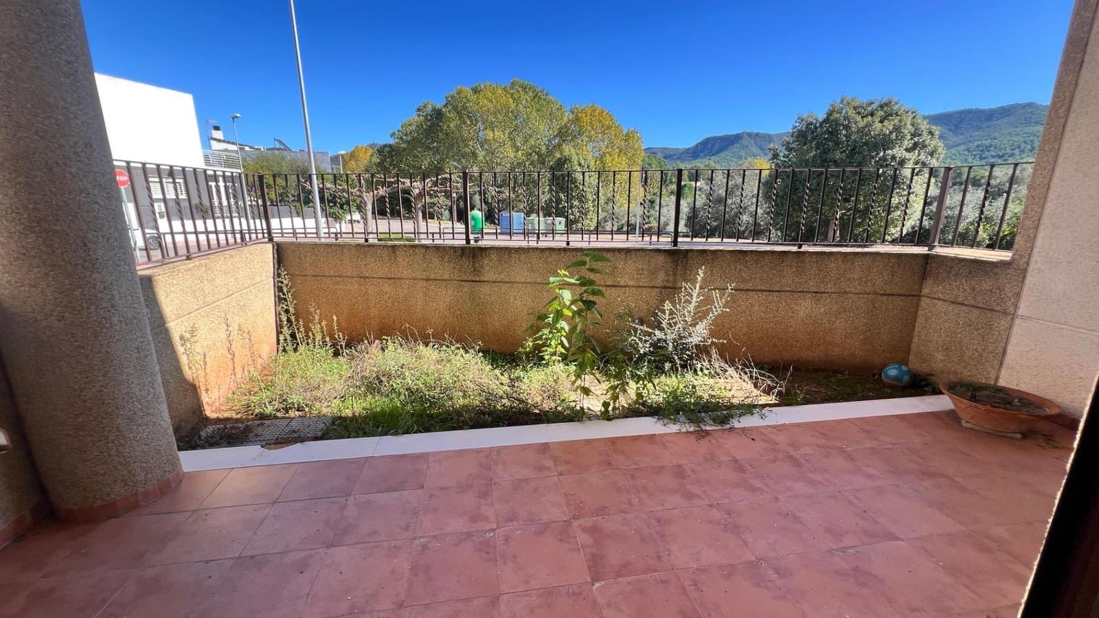 5 makuuhuone Rivitalo myytävänä paikassa La Pobla Tornesa mukana 
autotalli - 220 000 € (Ref: 9375411)