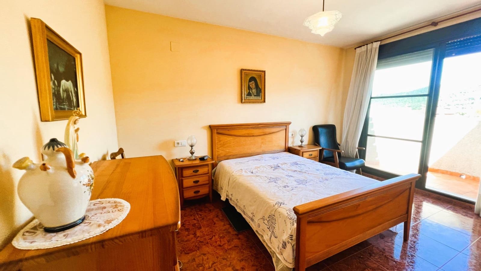 5 makuuhuone Rivitalo myytävänä paikassa La Pobla Tornesa mukana 
autotalli - 220 000 € (Ref: 9375411)