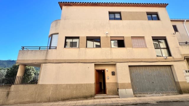 5 makuuhuone Rivitalo myytävänä paikassa La Pobla Tornesa mukana 
autotalli - 220 000 € (Ref: 9375411)