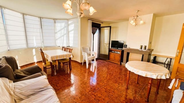 5 makuuhuone Rivitalo myytävänä paikassa La Pobla Tornesa mukana 
autotalli - 220 000 € (Ref: 9375411)