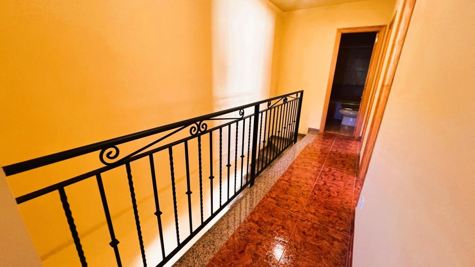 5 makuuhuone Rivitalo myytävänä paikassa La Pobla Tornesa mukana 
autotalli - 220 000 € (Ref: 9375411)