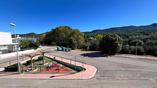 5 makuuhuone Rivitalo myytävänä paikassa La Pobla Tornesa mukana 
autotalli - 220 000 € (Ref: 9375411)