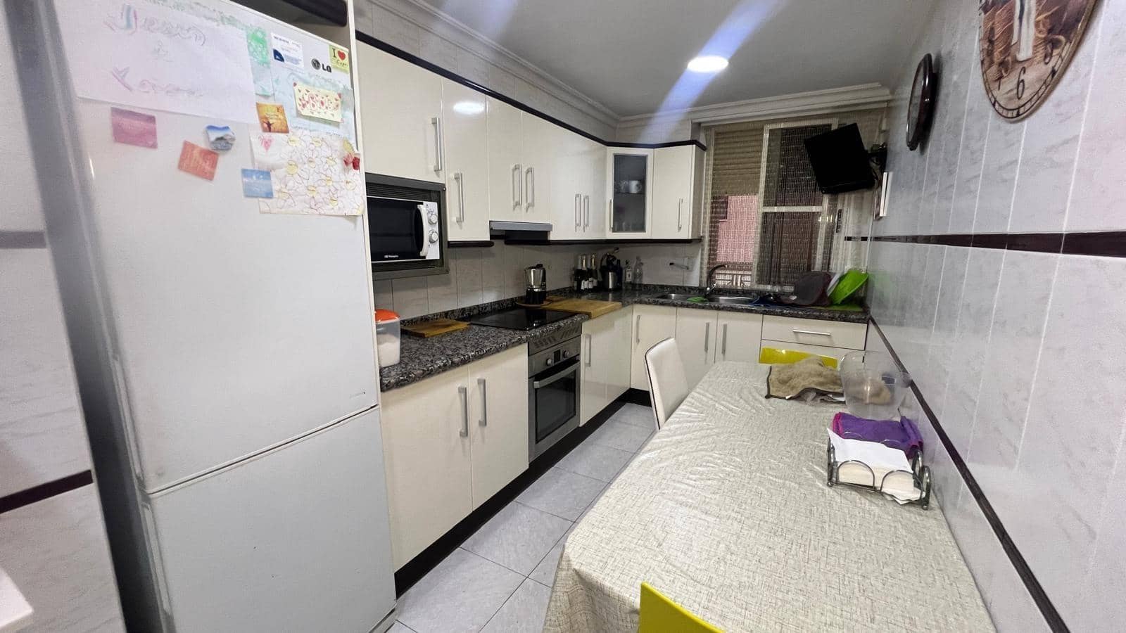 4 bedroom Flat for sale in Castello de la Plana - € 269,000 (Ref: 9403500)