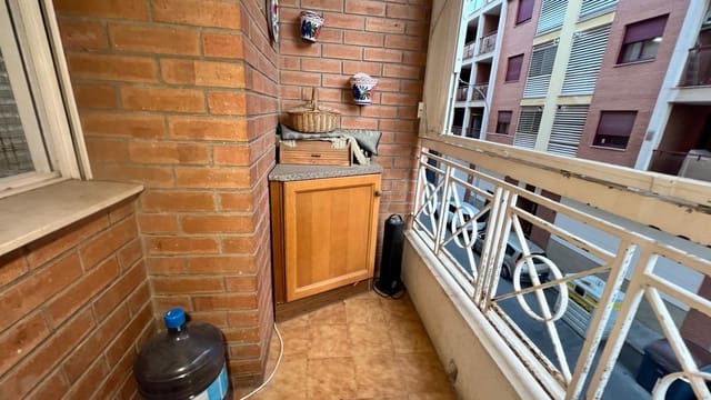 4 slaapkamer Flat te koop in Norte, Castelló de la Plana - € 240.000 (Ref: 9403500)