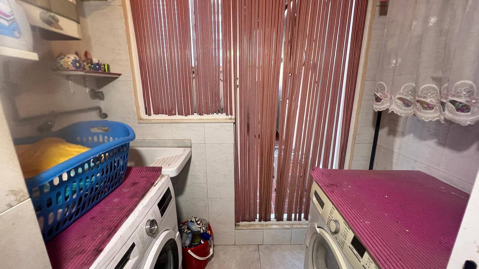 4 bedroom Flat for sale in Castello de la Plana - € 240,000 (Ref: 9403500)