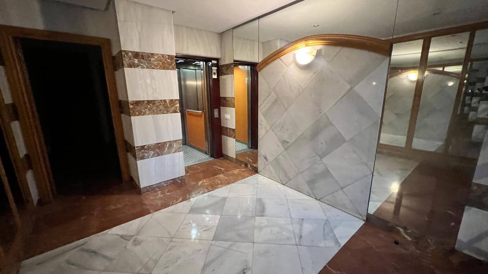 4 bedroom Flat for sale in Castello de la Plana - € 240,000 (Ref: 9403500)