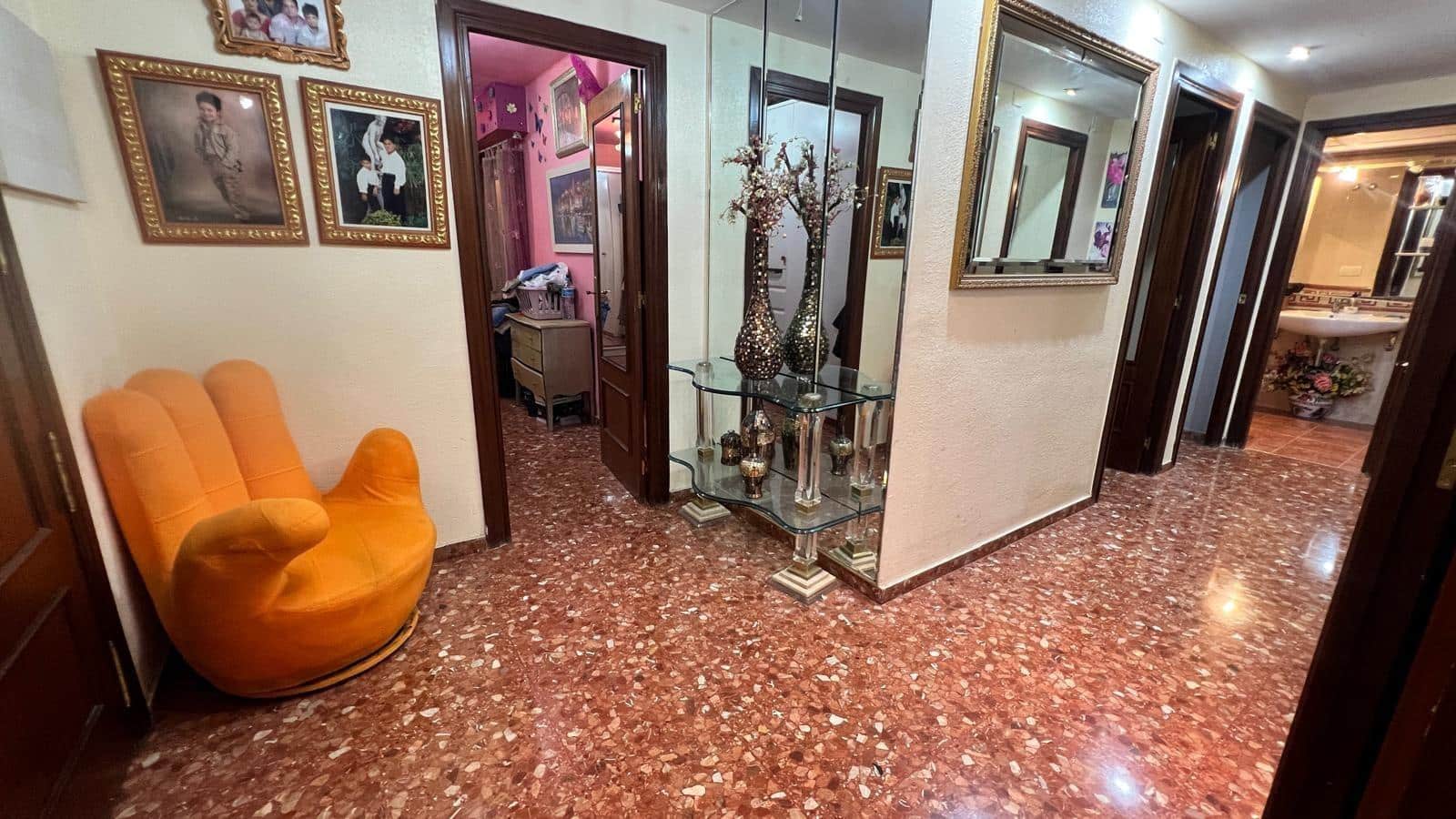 4 bedroom Flat for sale in Castello de la Plana - € 240,000 (Ref: 9403500)