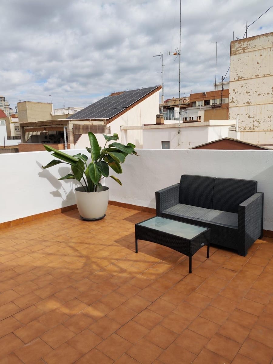 2 slaapkamer Penthouse te huur in Valencia stad - € 1.600 (Ref: 9417688)