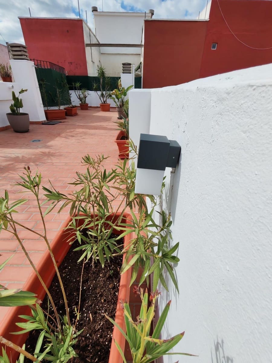 2 slaapkamer Penthouse te huur in Valencia stad - € 1.600 (Ref: 9417688)