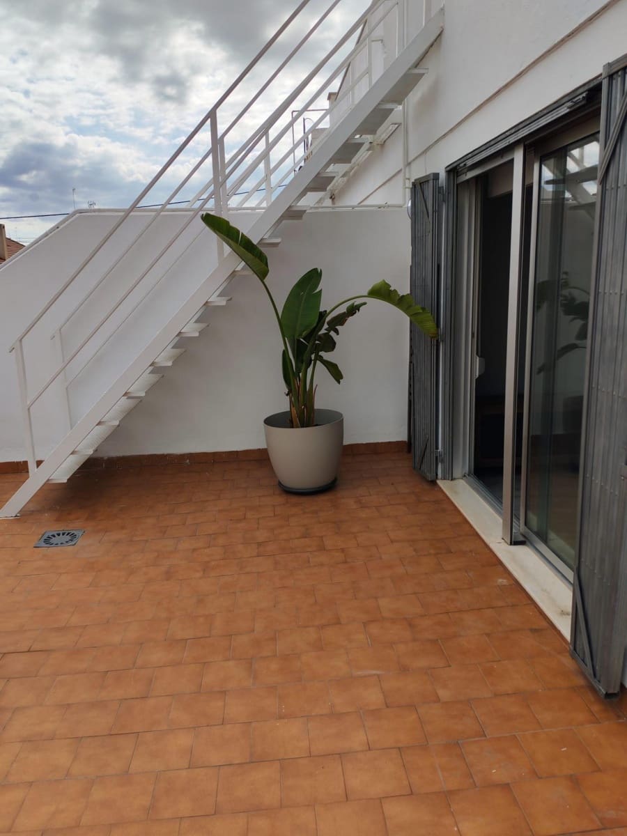 2 slaapkamer Penthouse te huur in Valencia stad - € 1.600 (Ref: 9417688)