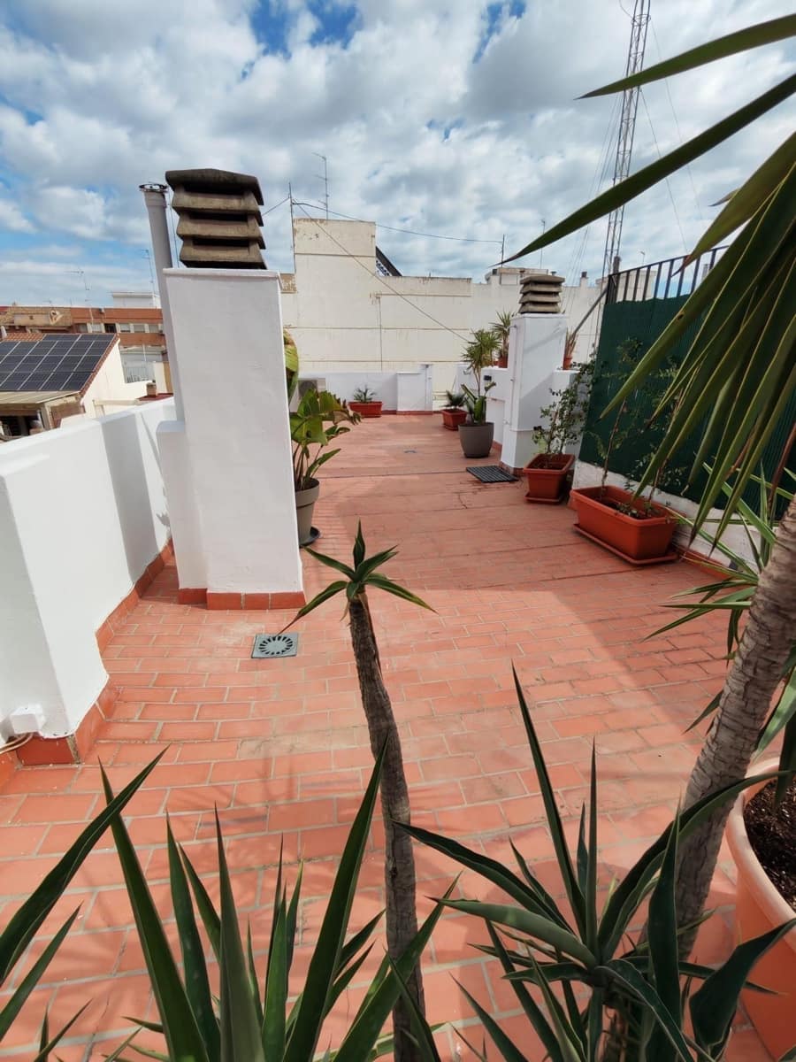 2 slaapkamer Penthouse te huur in Valencia stad - € 1.600 (Ref: 9417688)
