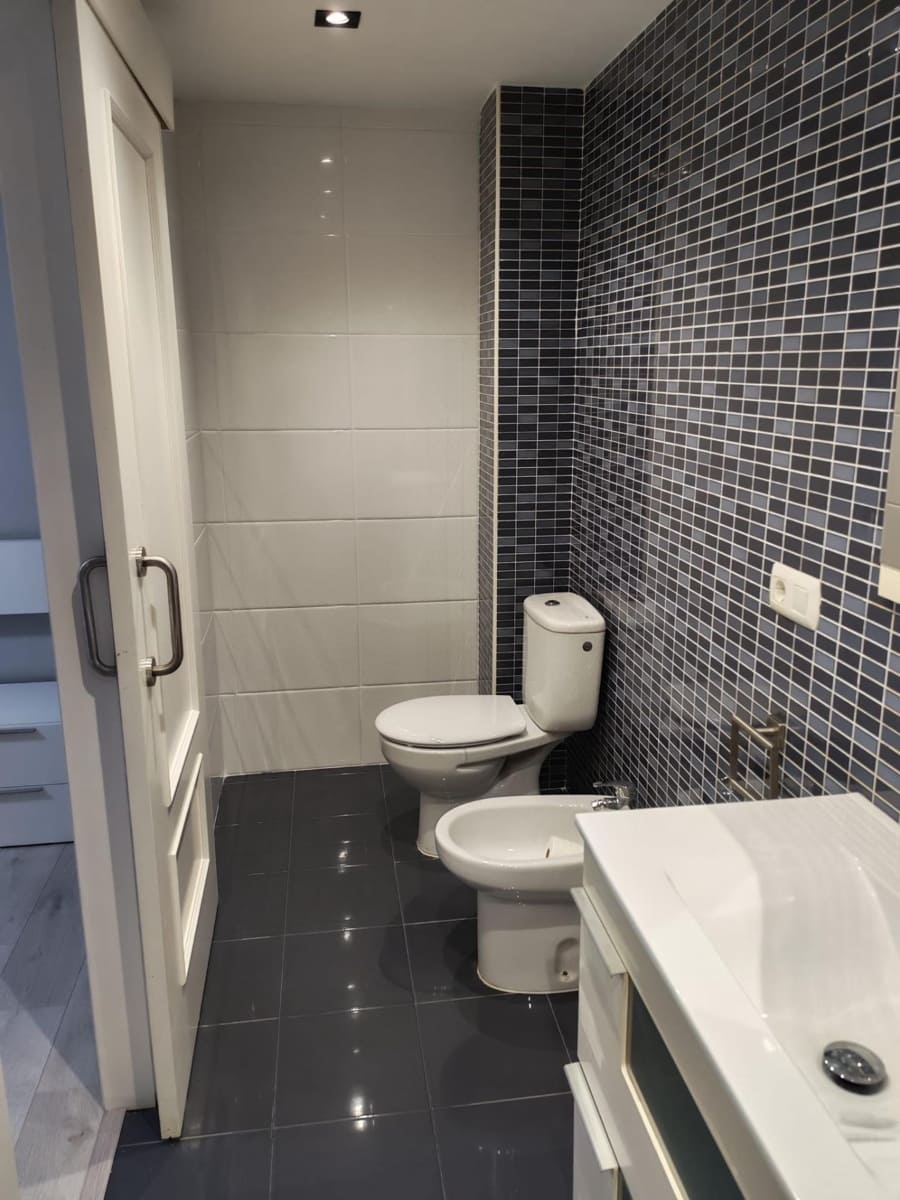 2 slaapkamer Penthouse te huur in Valencia stad - € 1.600 (Ref: 9417688)