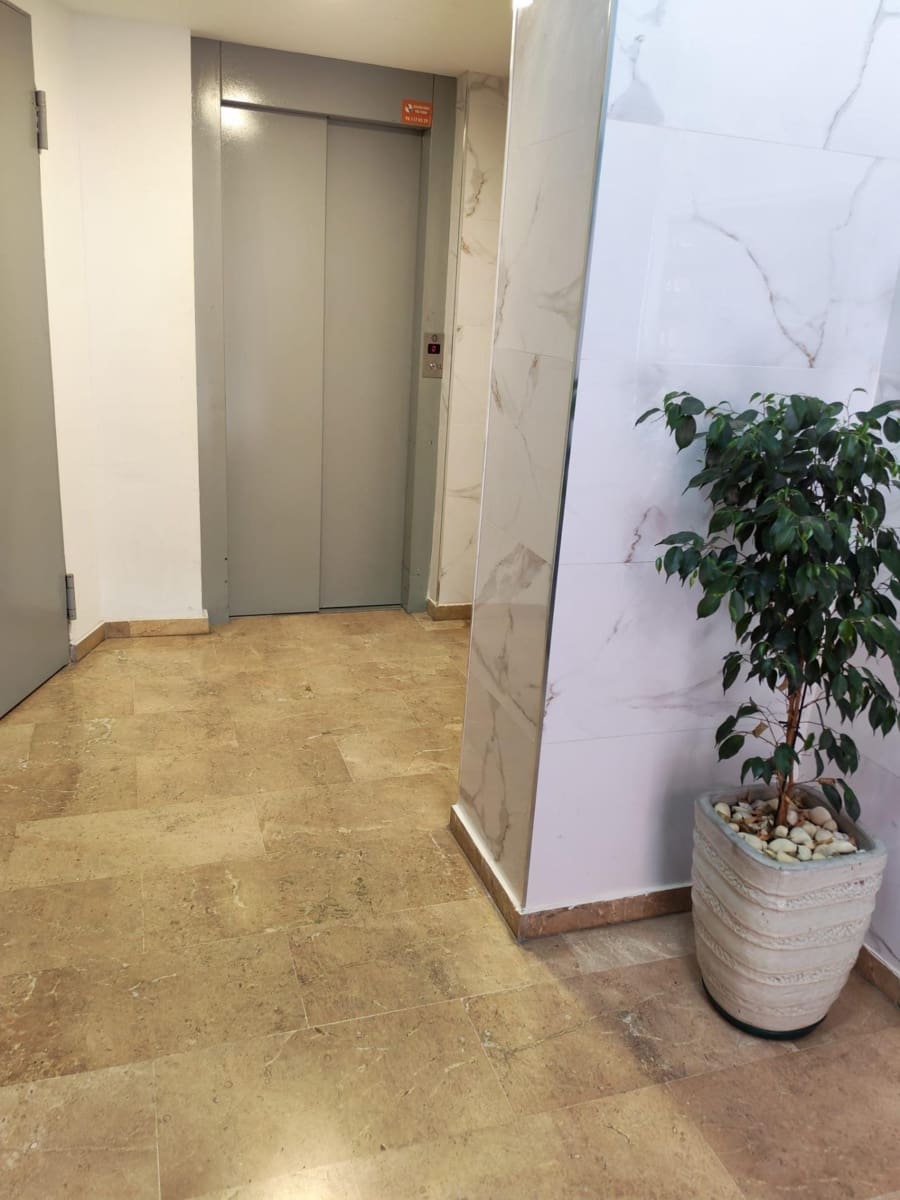 2 slaapkamer Penthouse te huur in Valencia stad - € 1.600 (Ref: 9417688)