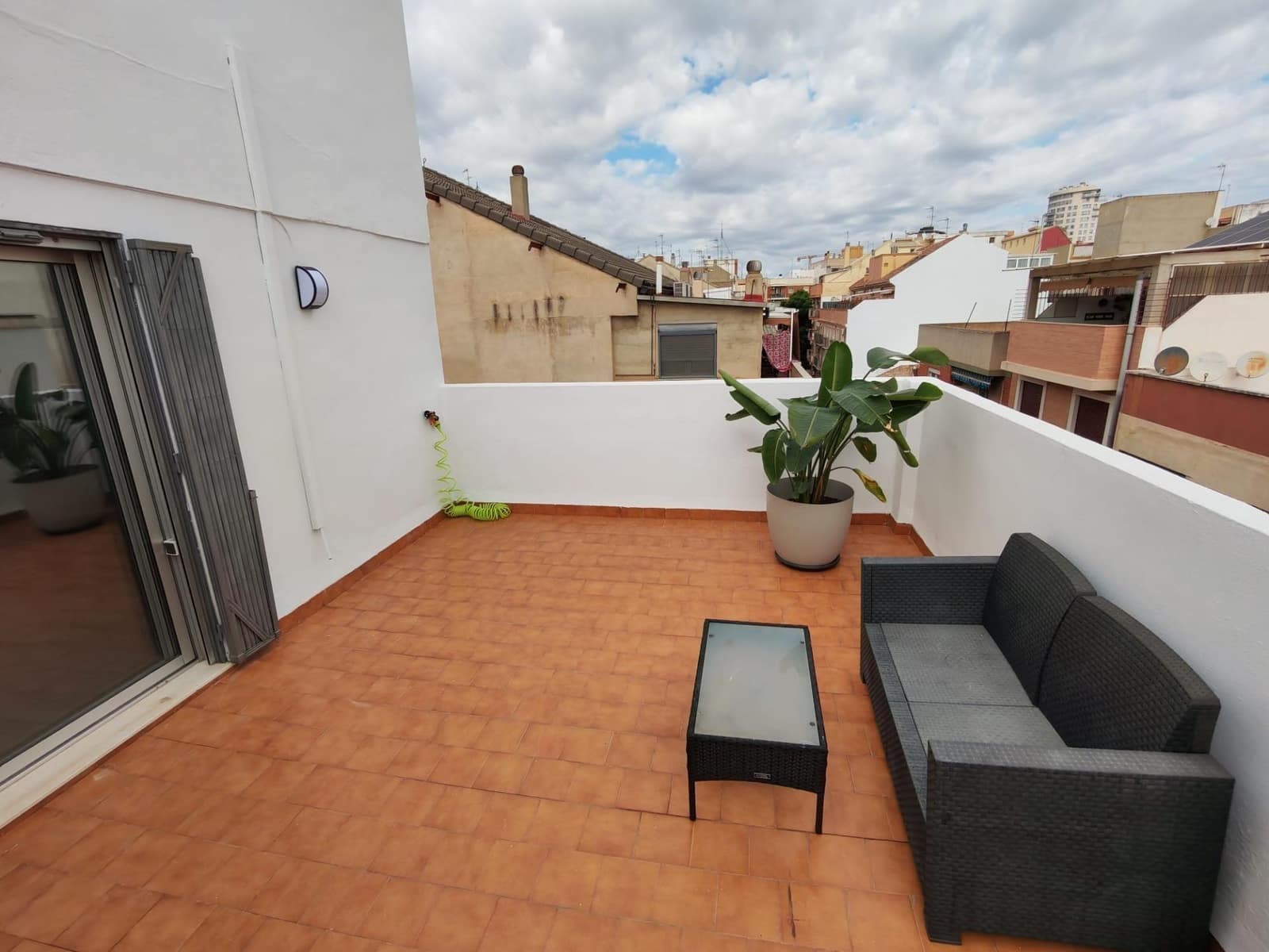 2 slaapkamer Penthouse te huur in Valencia stad - € 1.600 (Ref: 9417688)