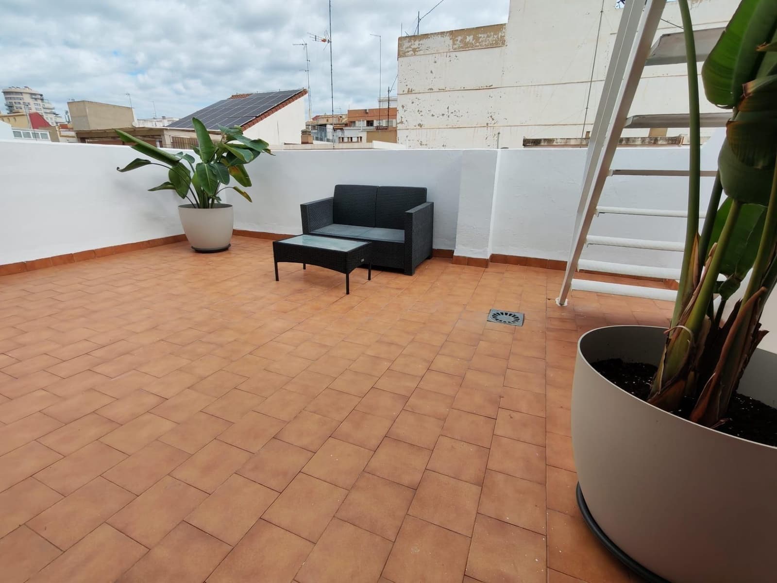 2 slaapkamer Penthouse te huur in Valencia stad - € 1.600 (Ref: 9417688)