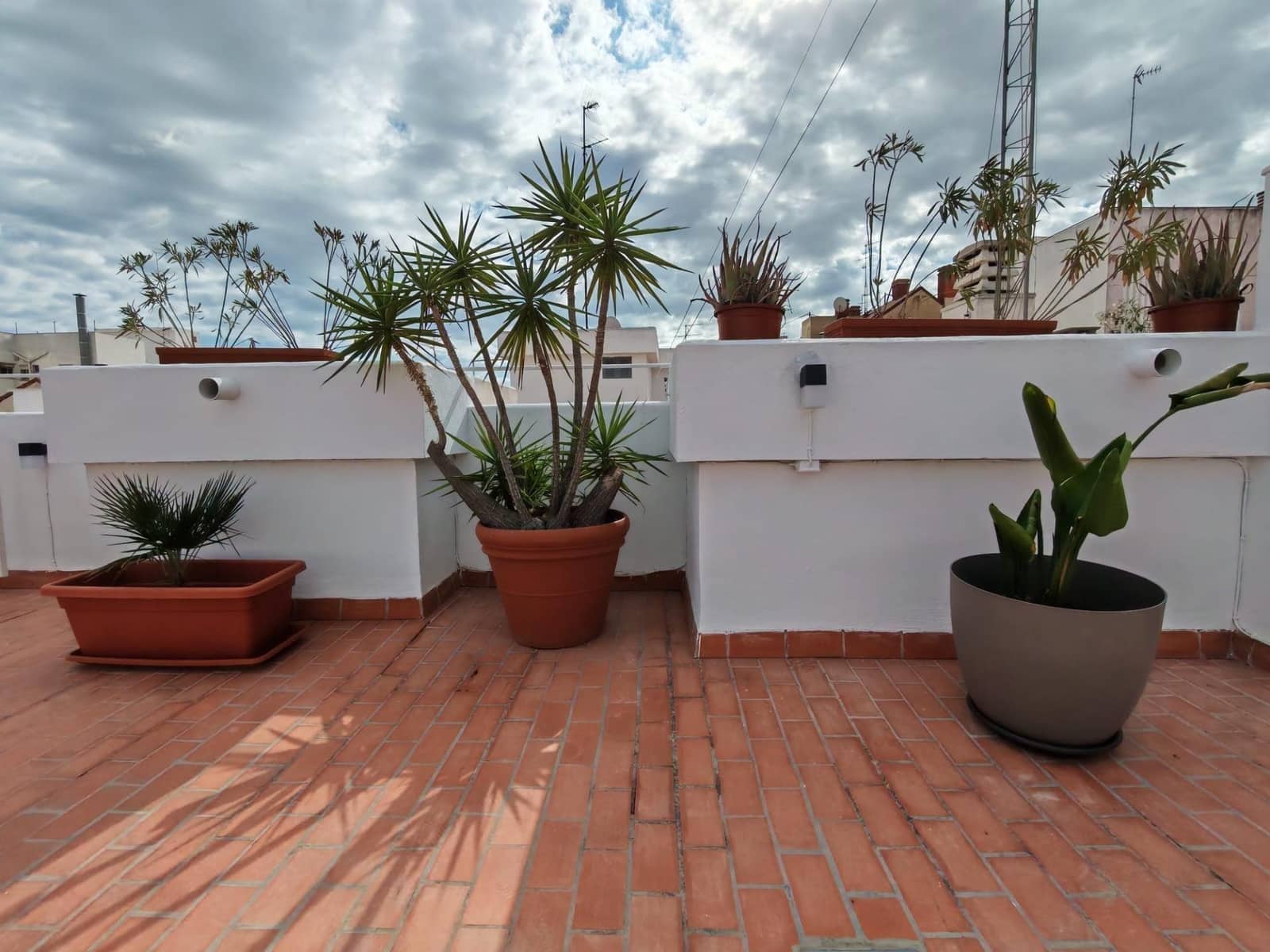 2 slaapkamer Penthouse te huur in Valencia stad - € 1.600 (Ref: 9417688)