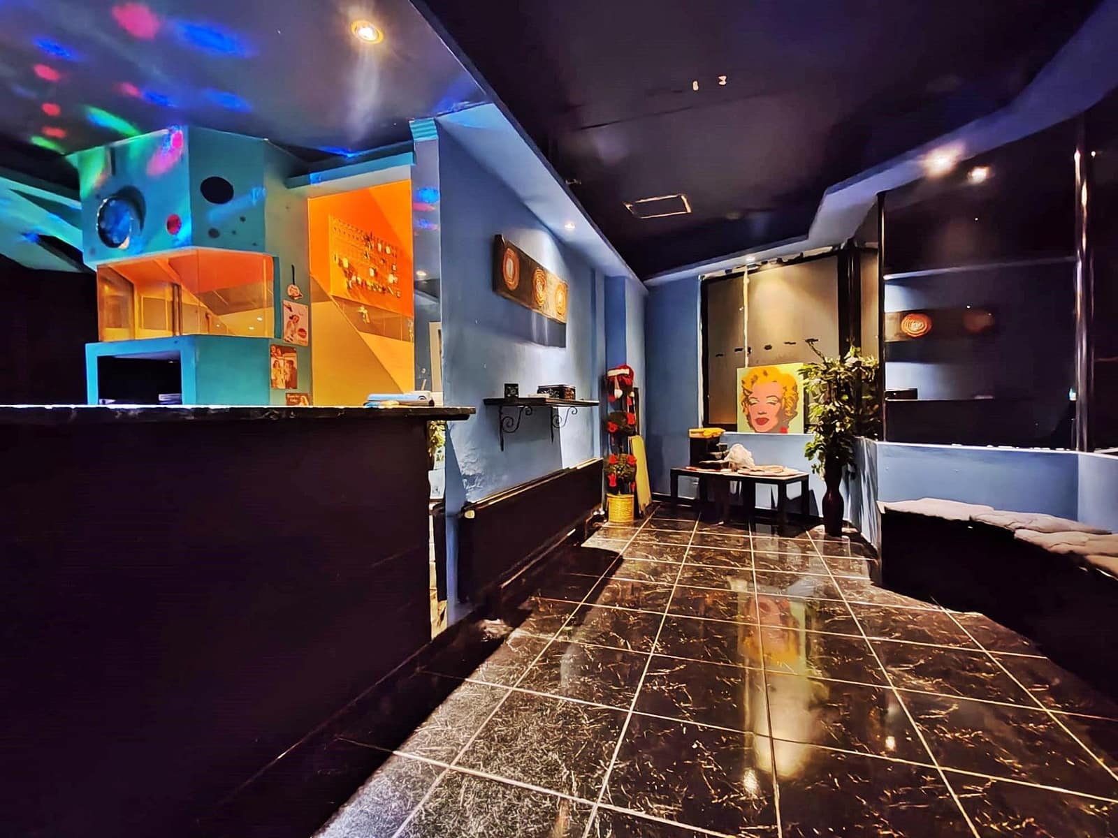 Commercieel te huur in Valencia stad - € 3.500 (Ref: 9427326)