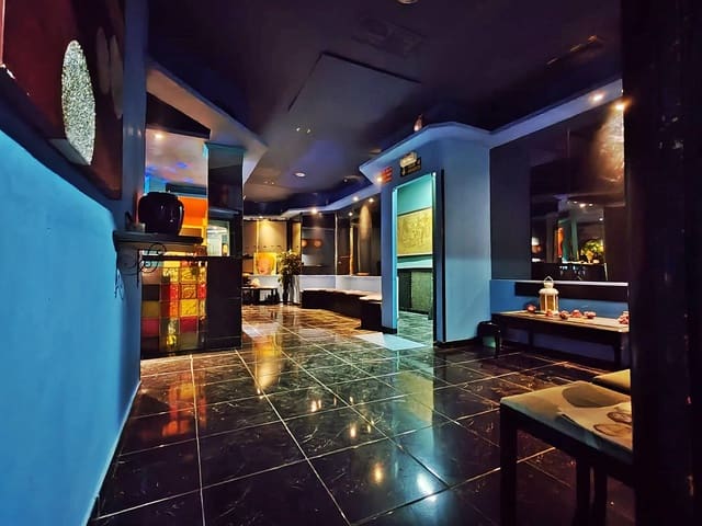 Commercieel te huur in Mont-Olivet, Valencia stad - € 3.500 (Ref: 9427326)