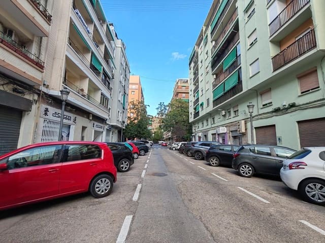 Commercieel te huur in Mont-Olivet, Valencia stad - € 3.500 (Ref: 9427326)