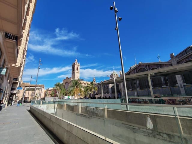 1 soveværelse Lejlighed til salg i Ciutat Vella, Valencia by - € 260.000 (Ref: 9437539)