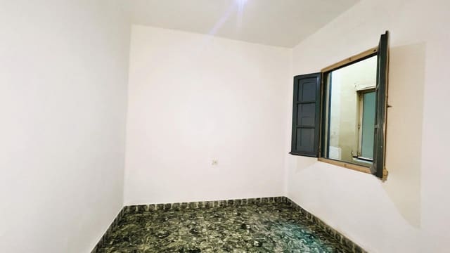 5 slaapkamer Huis te koop in Burriana / Borriana - € 79.000 (Ref: 9446463)