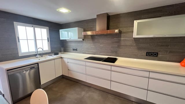 3 soveværelse Penthouse til salg i Castelló de la Plana - € 240.000 (Ref: 9491522)