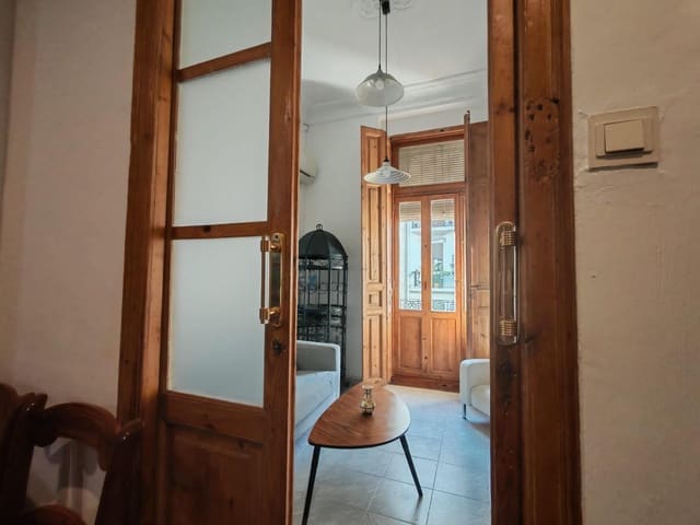 2 soverom Leilighet til leie i Russafa, Valencia by - € 1 300 (Ref: 9491523)