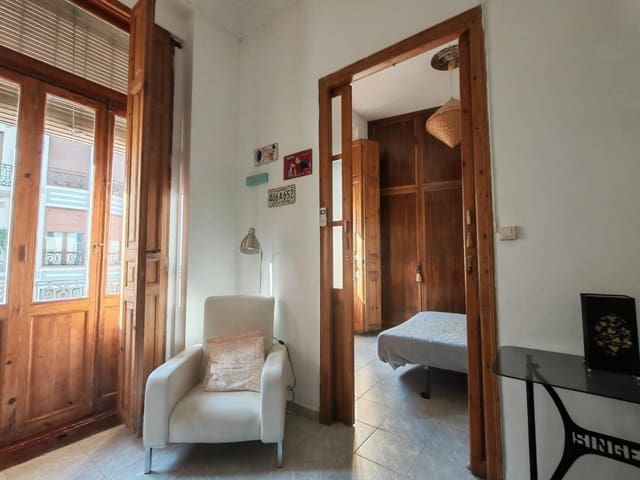 2 soverom Leilighet til leie i Russafa, Valencia by - € 1 300 (Ref: 9491523)