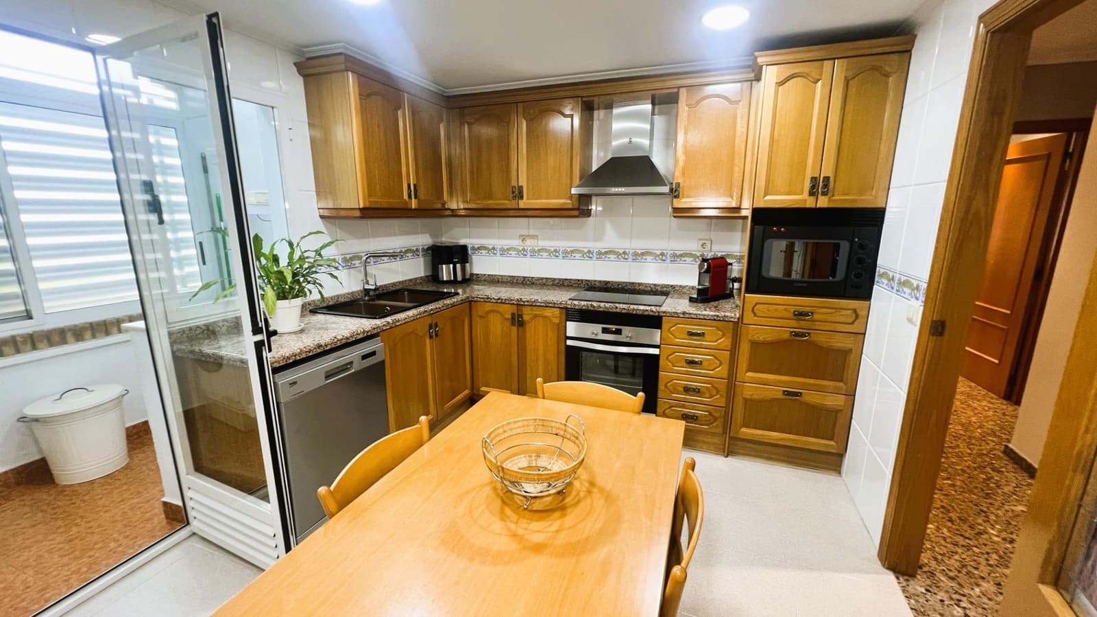 3 Zimmer Wohnung zu verkaufen in Castello de la Plana mit Pool - 230.000 € (Ref: 9513496)