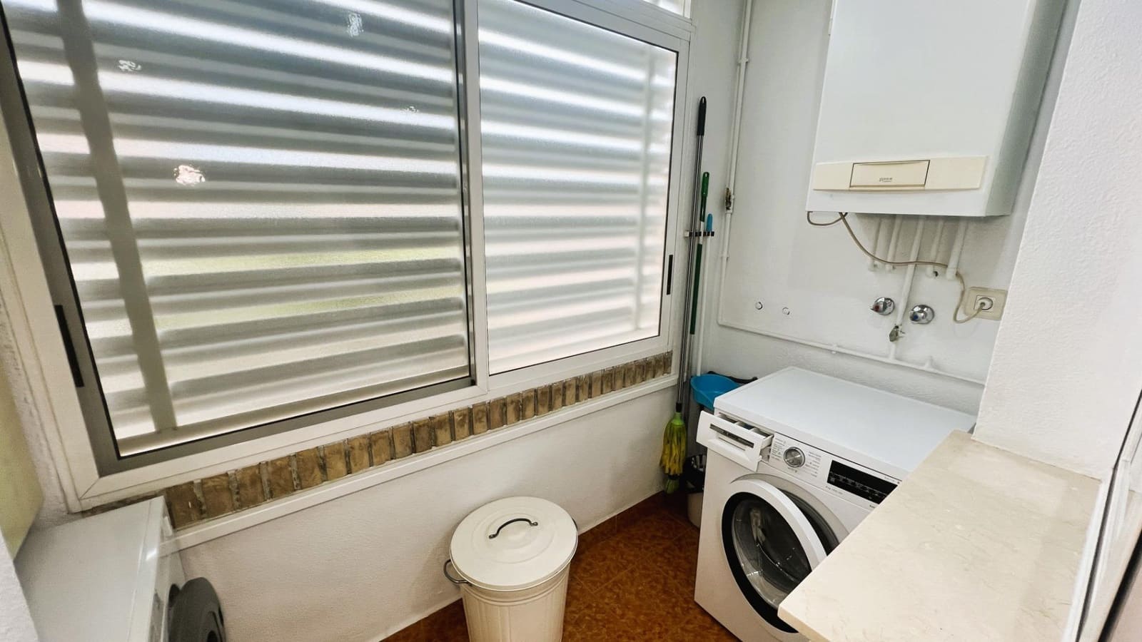 3 Zimmer Wohnung zu verkaufen in Castello de la Plana mit Pool - 230.000 € (Ref: 9513496)