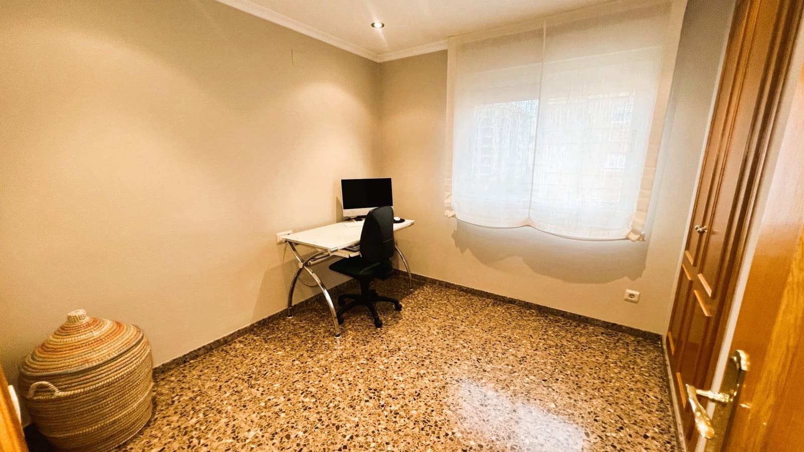 3 Zimmer Wohnung zu verkaufen in Castello de la Plana mit Pool - 230.000 € (Ref: 9513496)