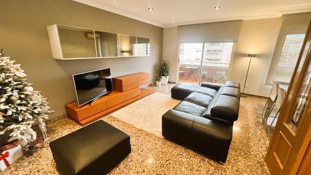 3 Zimmer Wohnung zu verkaufen in Sur, Castelló de la Plana mit Pool - 230.000 € (Ref: 9513496)