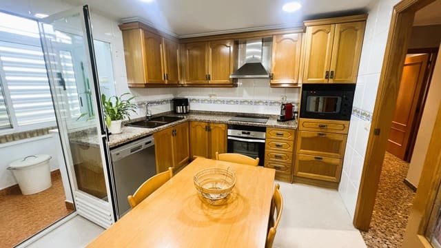 3 Zimmer Wohnung zu verkaufen in Sur, Castelló de la Plana mit Pool - 230.000 € (Ref: 9513496)