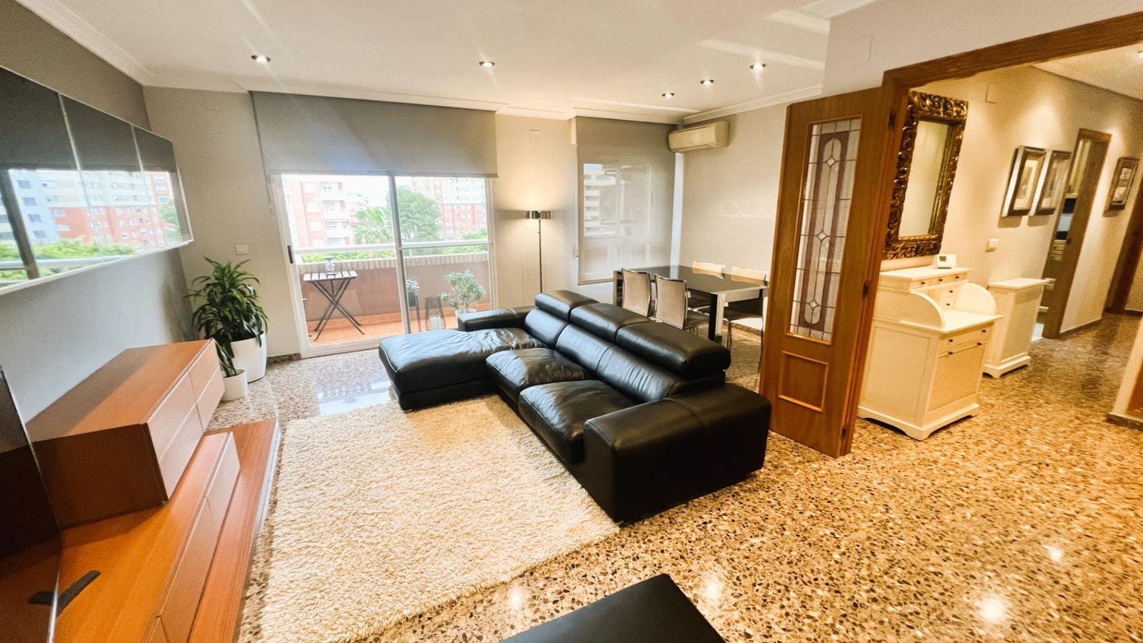 3 Zimmer Wohnung zu verkaufen in Castello de la Plana mit Pool - 230.000 € (Ref: 9513496)