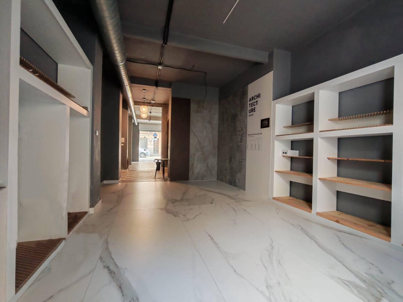 Commercial for rent in Valencia city - € 1,200 (Ref: 9561930)