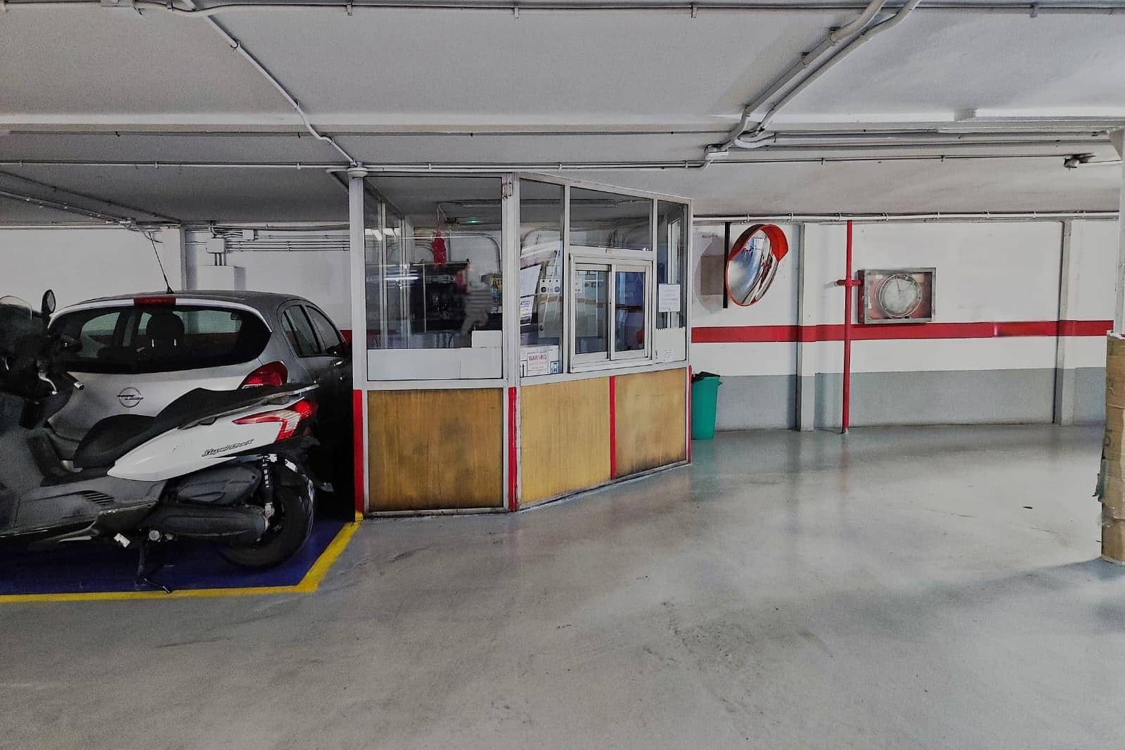 Garage till salu i Valencia stad - 32 000 € (Ref: 9574723)