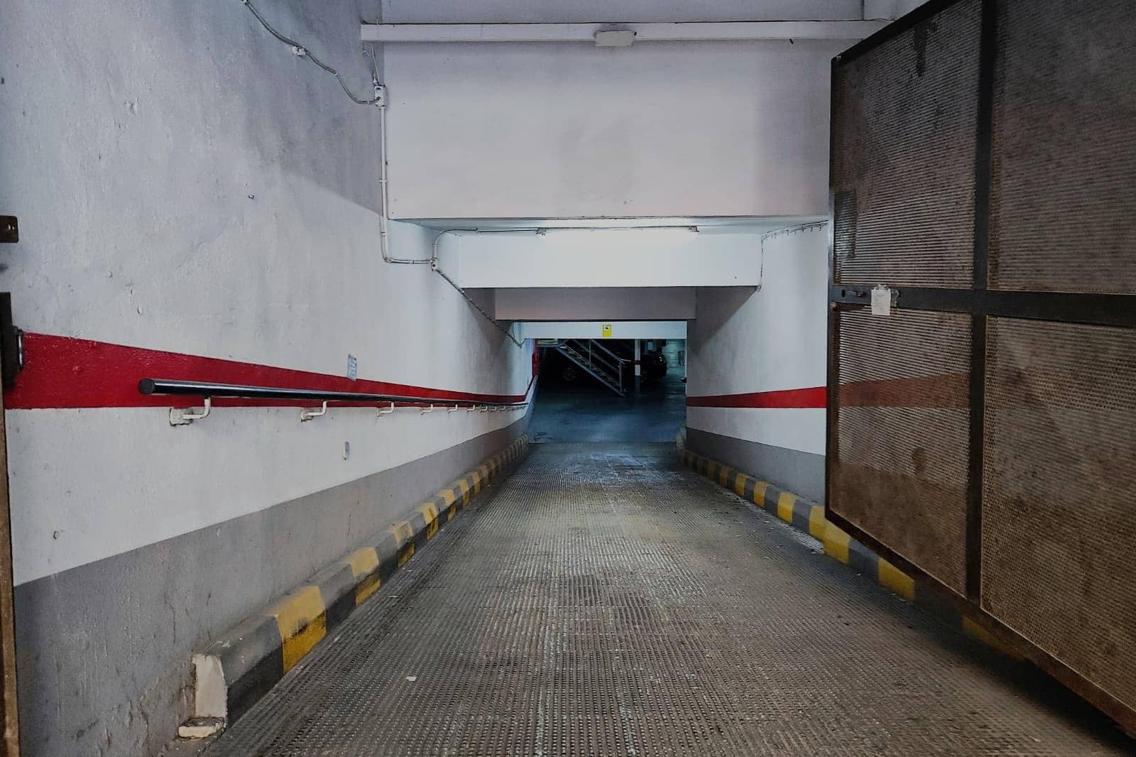 Garage till salu i Valencia stad - 32 000 € (Ref: 9574723)