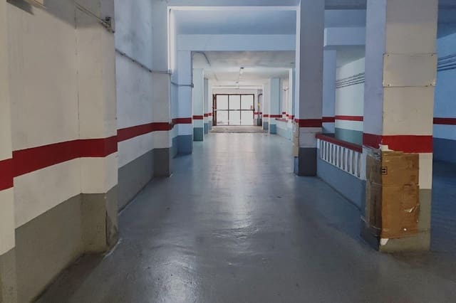 Garage for sale in Mestalla, Valencia city - € 32,000 (Ref: 9574723)