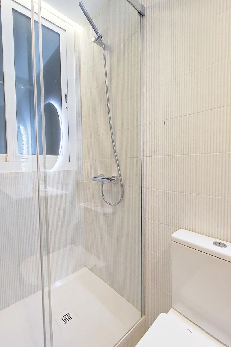 2 bedroom Flat for rent in Valencia city - € 1,500 (Ref: 9599649)