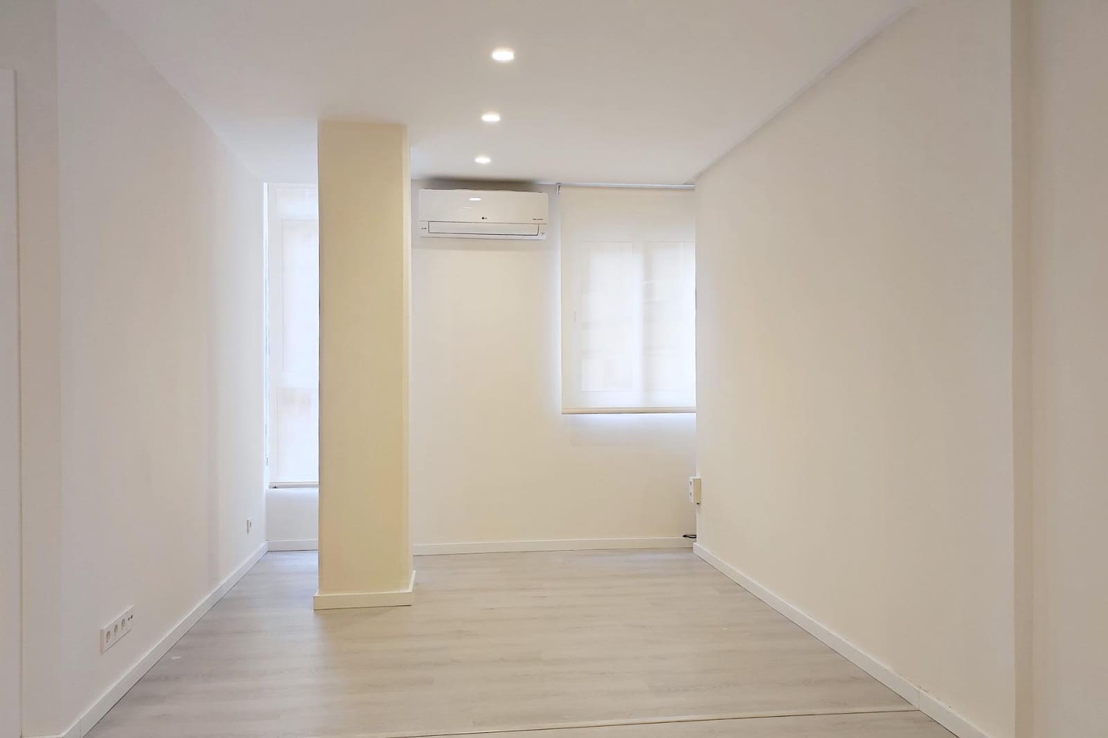 2 bedroom Flat for rent in Valencia city - € 1,500 (Ref: 9599649)