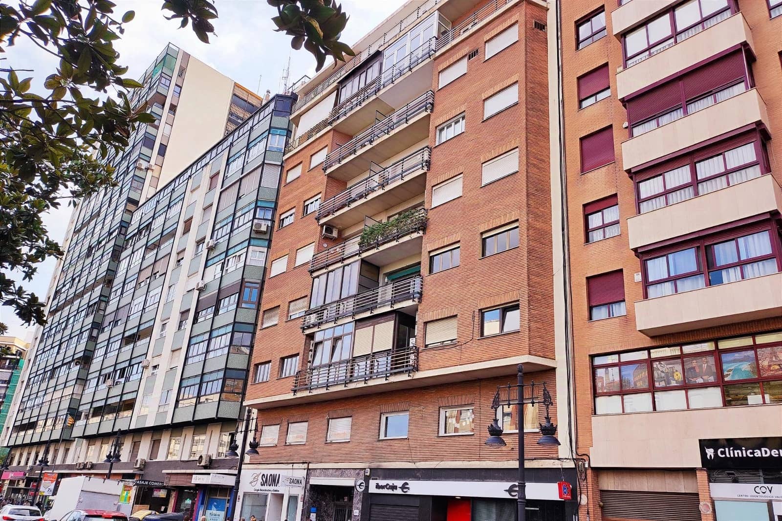 2 bedroom Flat for rent in Valencia city - € 1,500 (Ref: 9599649)