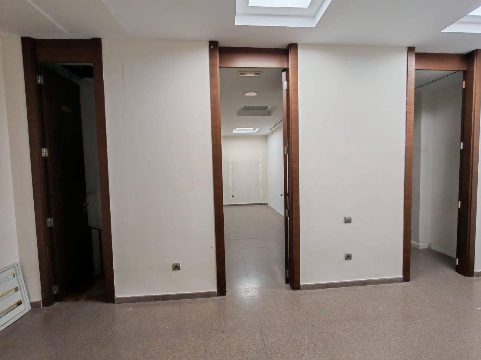 Gewerbe zu vermieten in Valencia Stadt - 3.500 € (Ref: 9608165)