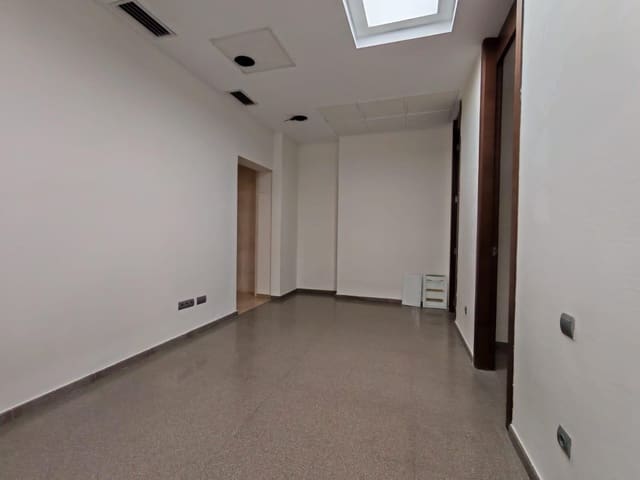 Commercial for rent in Sant Francesc, Valencia city - € 3,500 (Ref: 9608165)