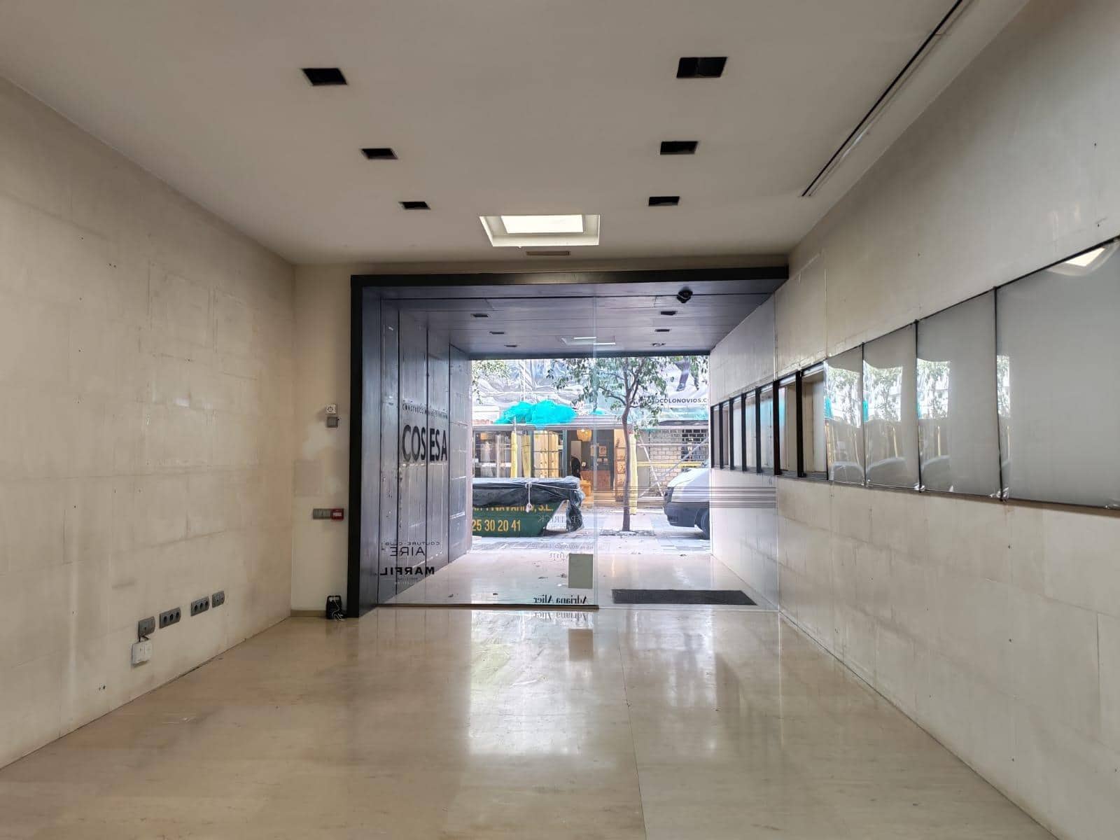 Commercial for rent in Valencia city - € 3,500 (Ref: 9608165)