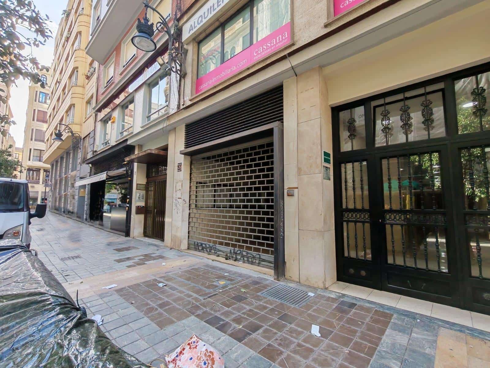 Commercial for rent in Valencia city - € 3,500 (Ref: 9608165)